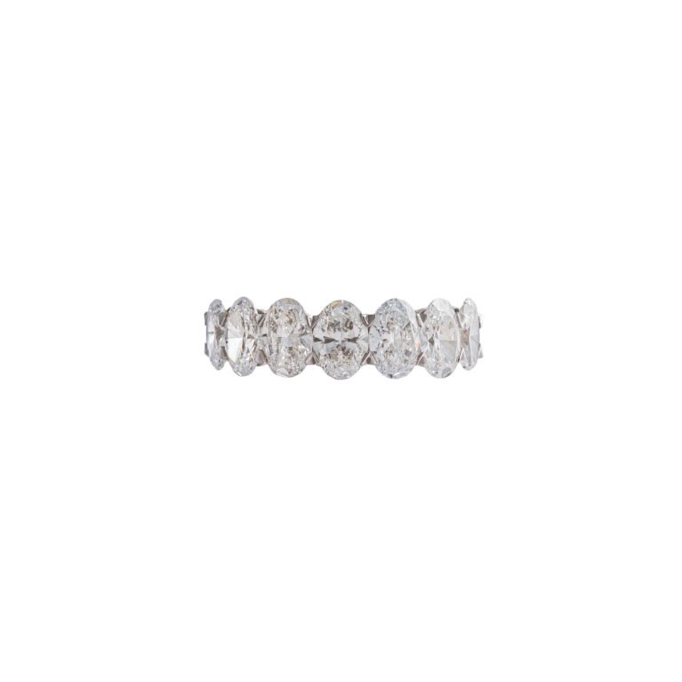Stellar Cascade – Band with Oval Lab-Grown Diamonds