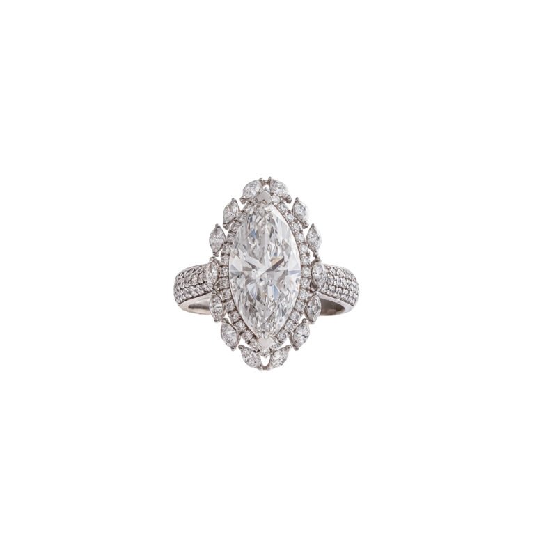 Imperial Sovereign – Ring with Marquise Lab-Grown Diamond Halo