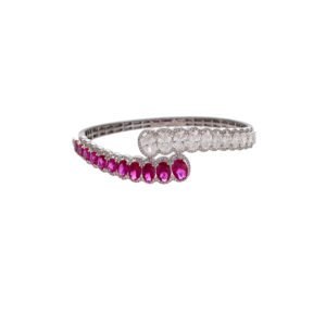 Crimson Convergence – Gold Bypass Bangle with Coloured Stones and Lab-Grown Diamonds