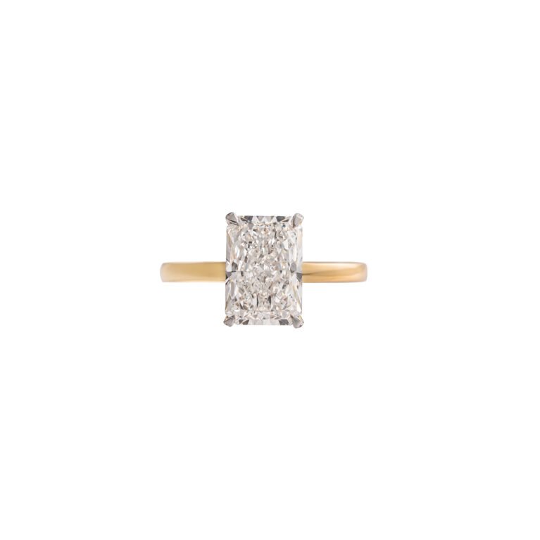 Ethereal Monolith – Yellow Gold Solitaire Ring with Radiant-Cut LGD